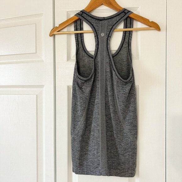 Lululemon Swiftly Tech Racerback Tank 2.0 Gray Knit Top Size 4 EUC - Picture 5 of 6